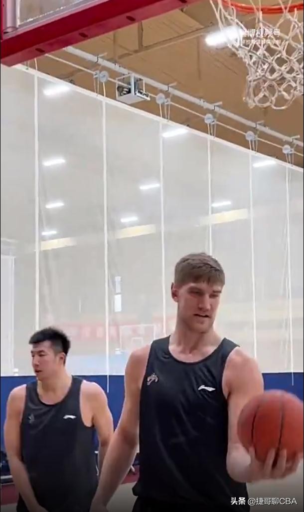 北控男篮刘晓宇深圳,北控男篮廖三宁和郭艾伦