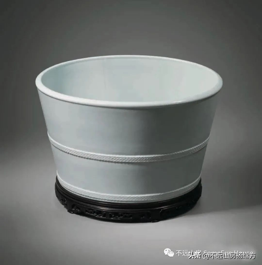 雍正乳白釉瓷器 (雍正年代青釉瓷器)