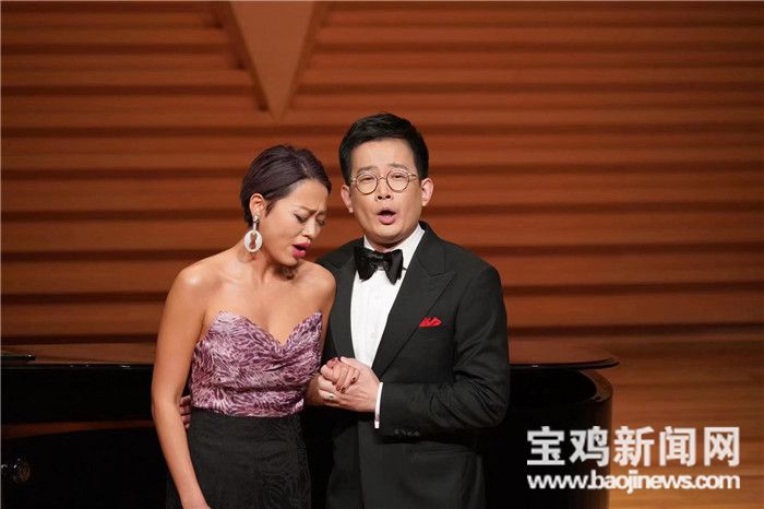 歌唱家石倚洁练声,宝鸡音乐厅石倚洁