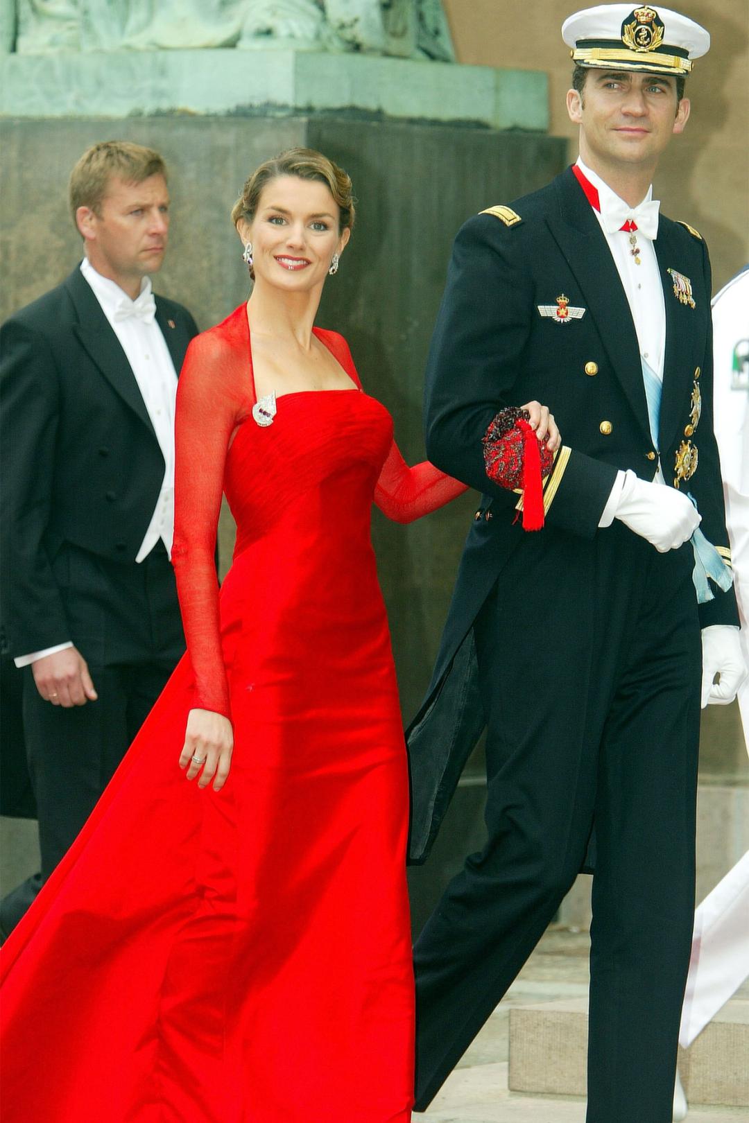 新一任韩国总统夫人,韩国现任总统夫人出访照片