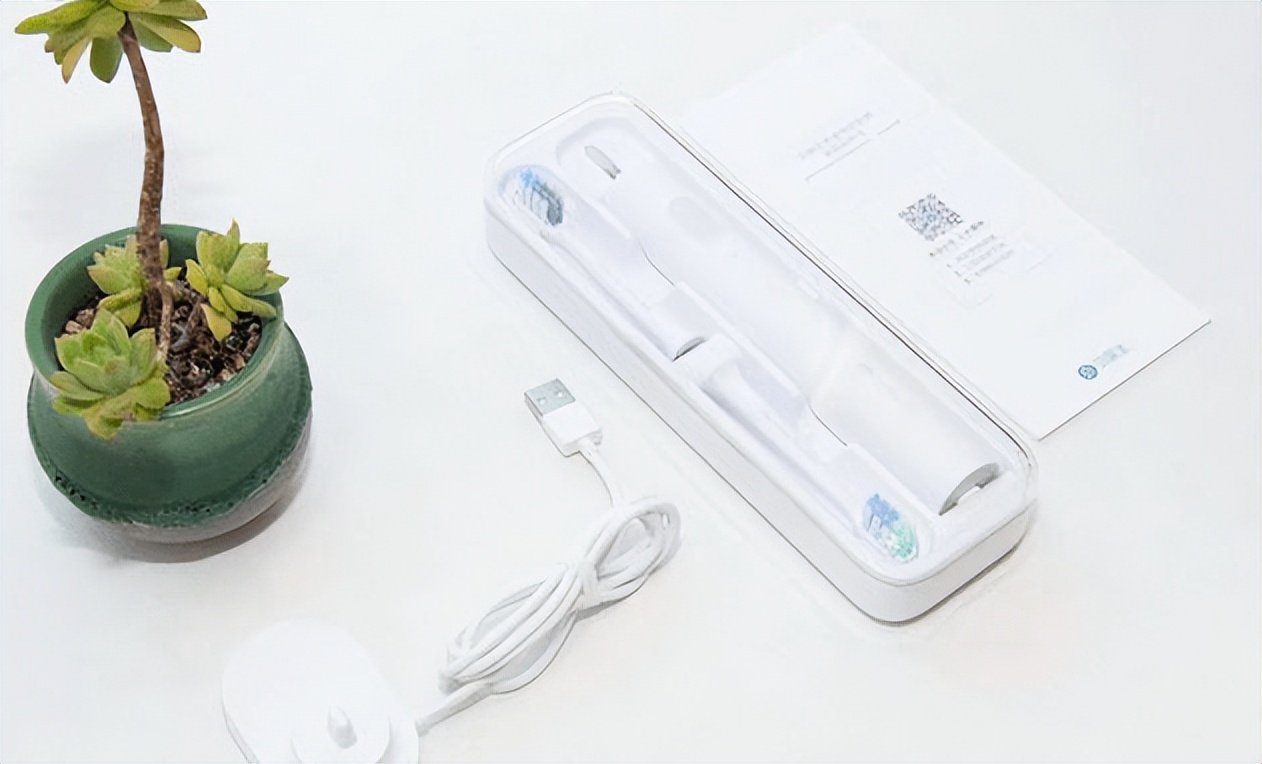 小米电动牙刷和拜尔电动牙刷,usmile电动牙刷和飞利浦电动牙刷