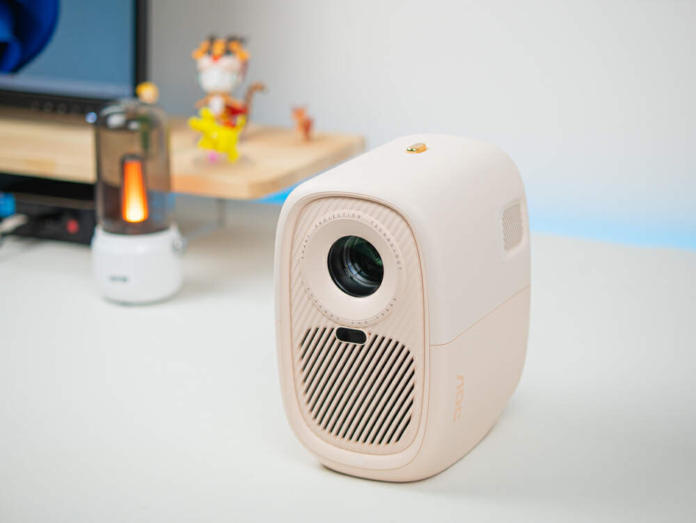 aoc智能投影仪a1max真实亮度测评,aoca1真实亮度