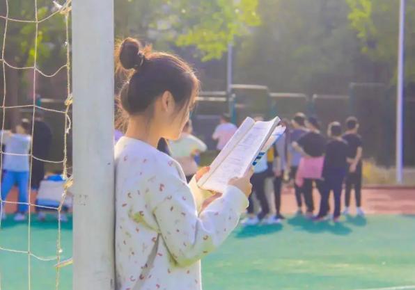 最新政策大学生毕业难度,大学毕业考不过关会怎样