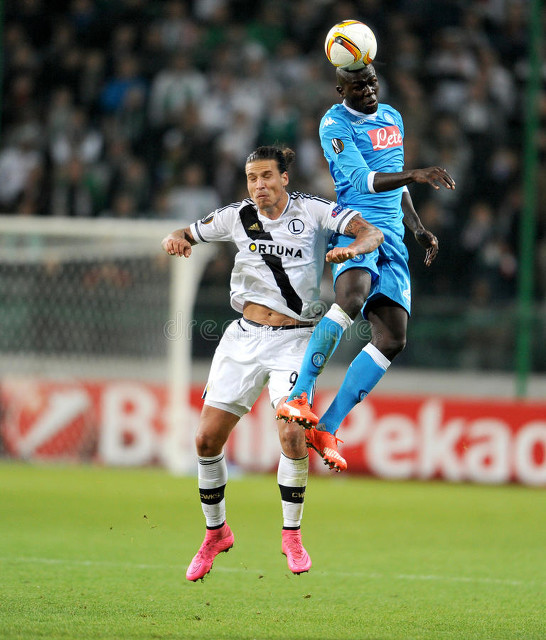 欧冠四强巴萨皇马曼联拜仁,欧冠四强国际米兰和ac米兰比分