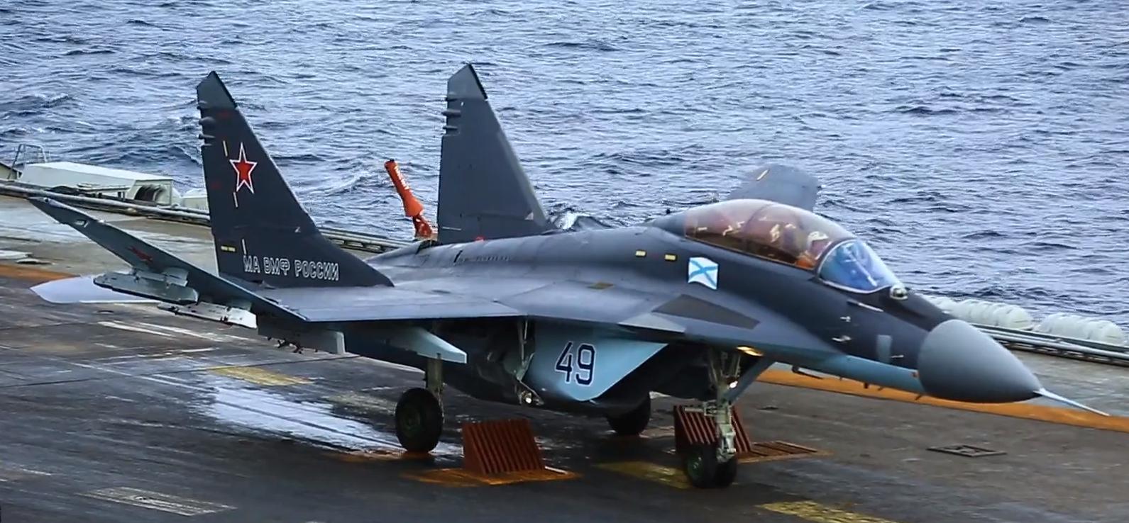 歼15舰载机对比f18超级大黄蜂,中国航母下一代国产舰载机歼15