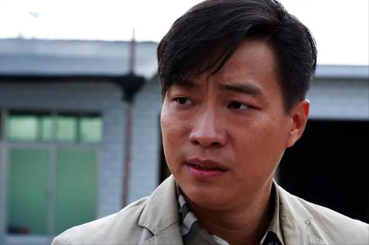 寻求集体认同的救助者，是生与死的过渡性标准，连通众人伦理情感