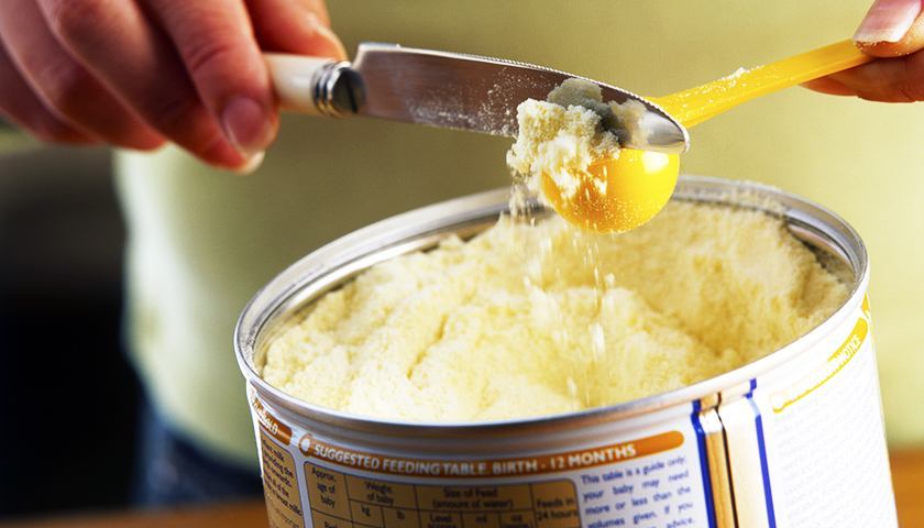 产妇刚下奶母乳不多怎么混合喂养,产后母乳不足宝宝吃什么