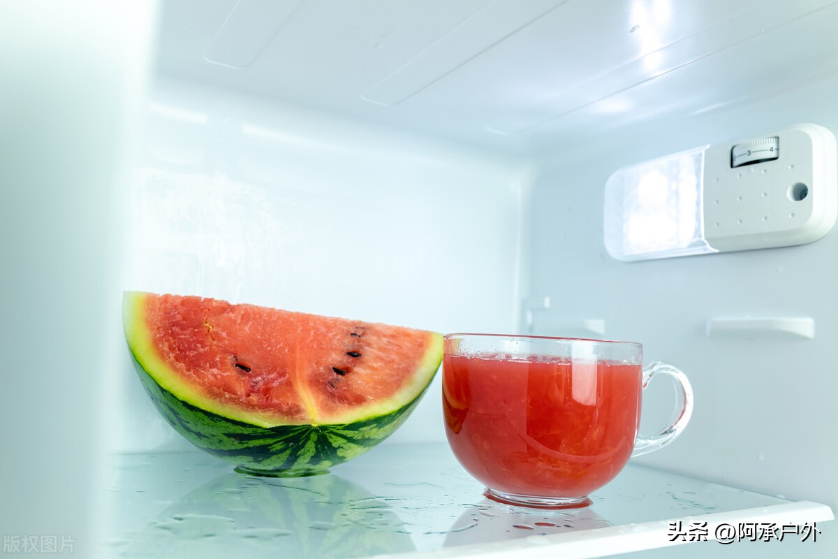 冰箱异味怎么清除小妙招视频,冰箱异味怎么去除最快小妙招