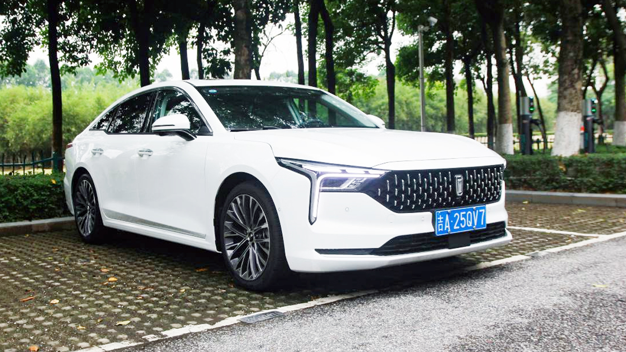 奔腾b702014款,奔腾b702.0t油耗