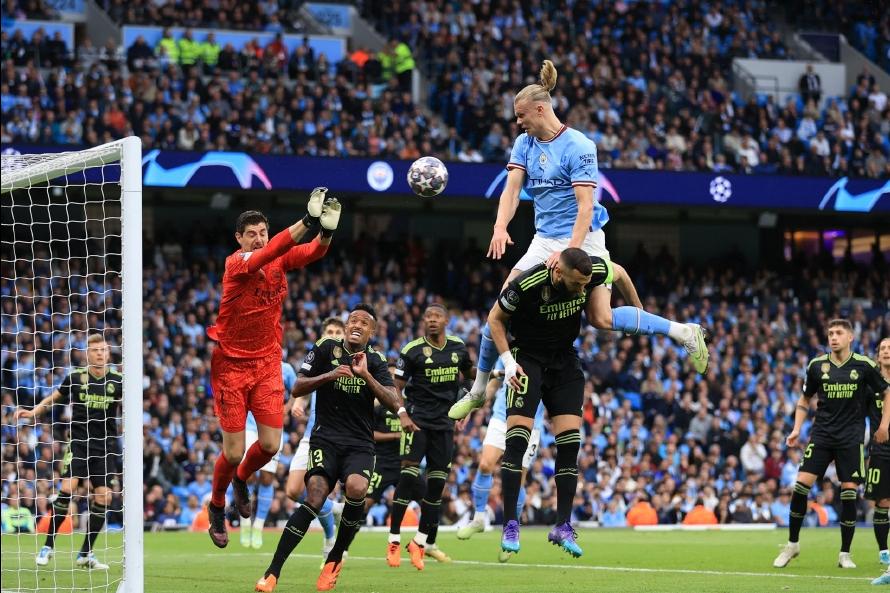 欧冠决赛是打一场还是两场,欧冠经典回顾伊斯坦布尔之夜