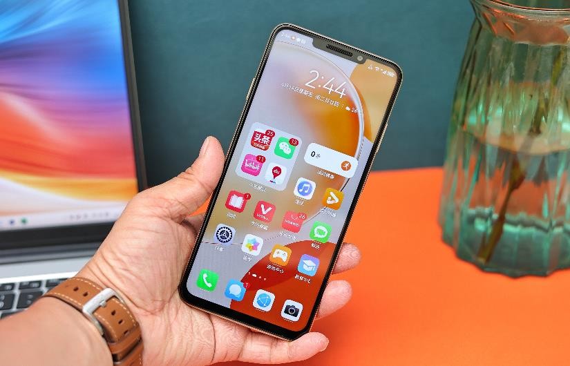 华为畅享60x是对称双扬声器吗,和华为畅享60x同一档次的手机