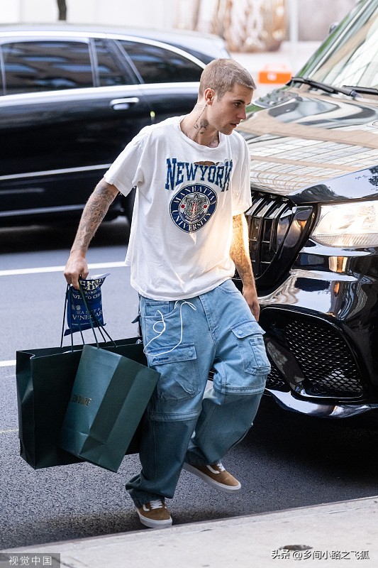 贾斯汀比伯allaroundtheworld,贾斯汀比伯街头穿搭