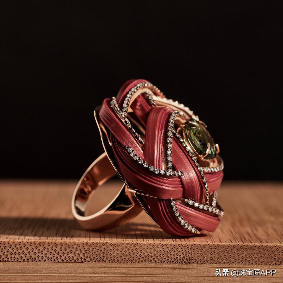 把竹子、树枝做成高级珠宝？这个来自巴西的鬼才设计师不一般！