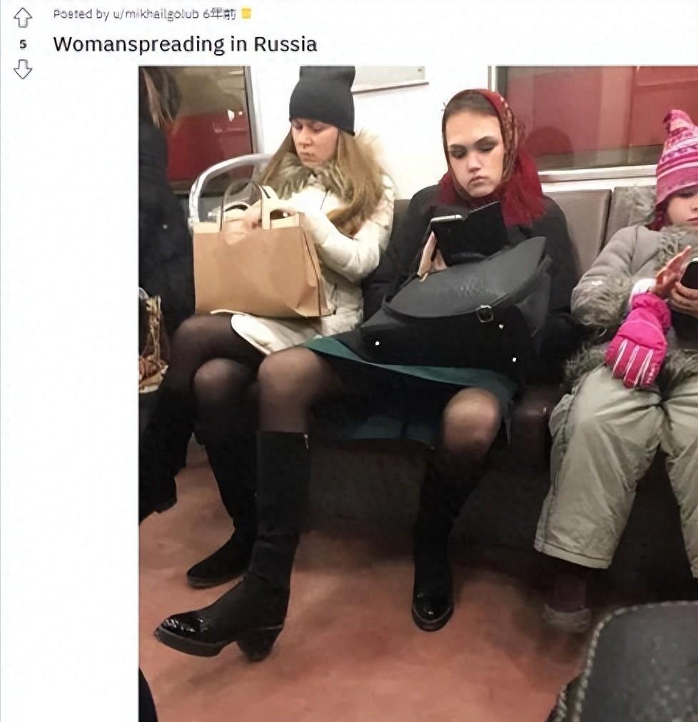 为什么外国坐地铁要靠墙,国外女生坐地铁