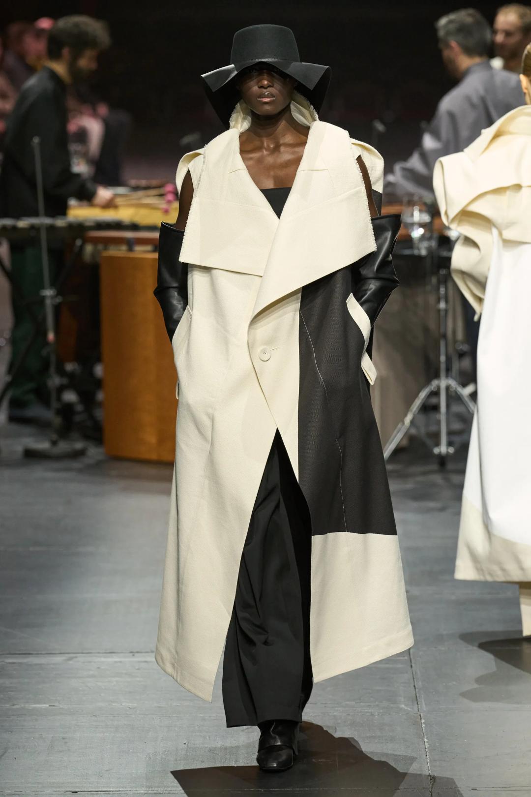 2023秋冬伦敦时装周收官,2022秋冬巴黎时装周什么时候开始