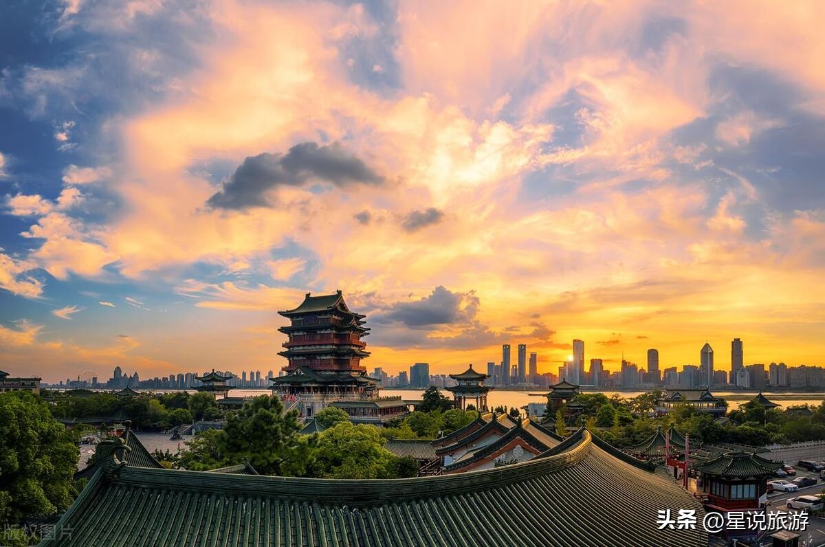 黄鹤楼岳阳楼滕王阁等四大名楼,黄鹤楼岳阳楼滕王阁蓬莱阁顺序