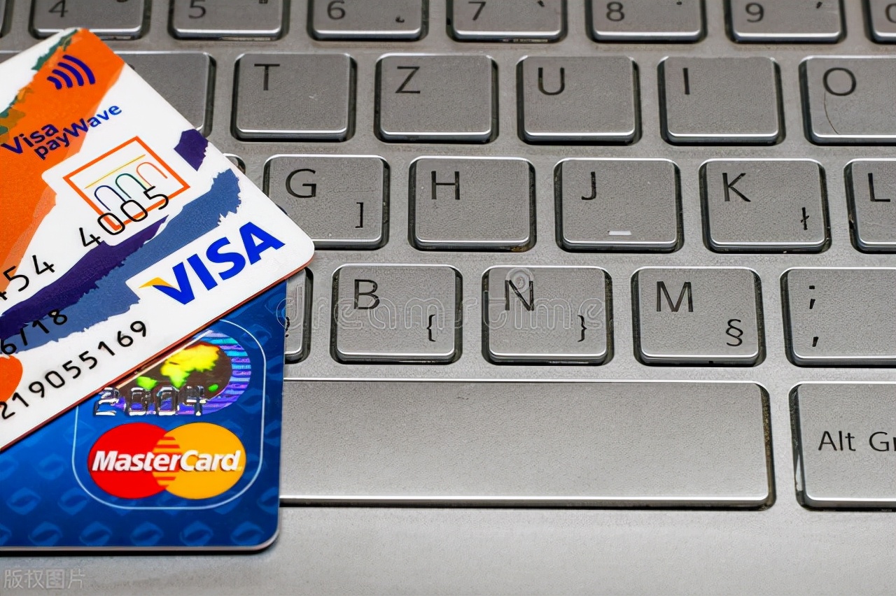 俄罗斯人或将无卡可用！金融绞杀升级，万事达维萨暂停对俄业务