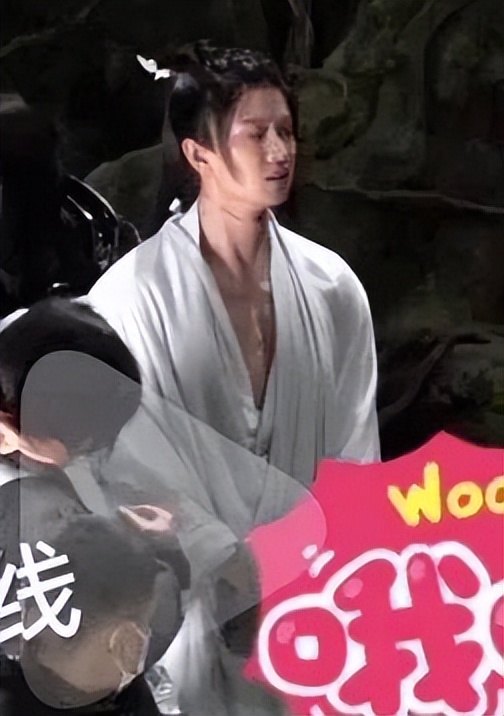 电视剧中的不忍直视,为什么电视剧拍戏只有上半身