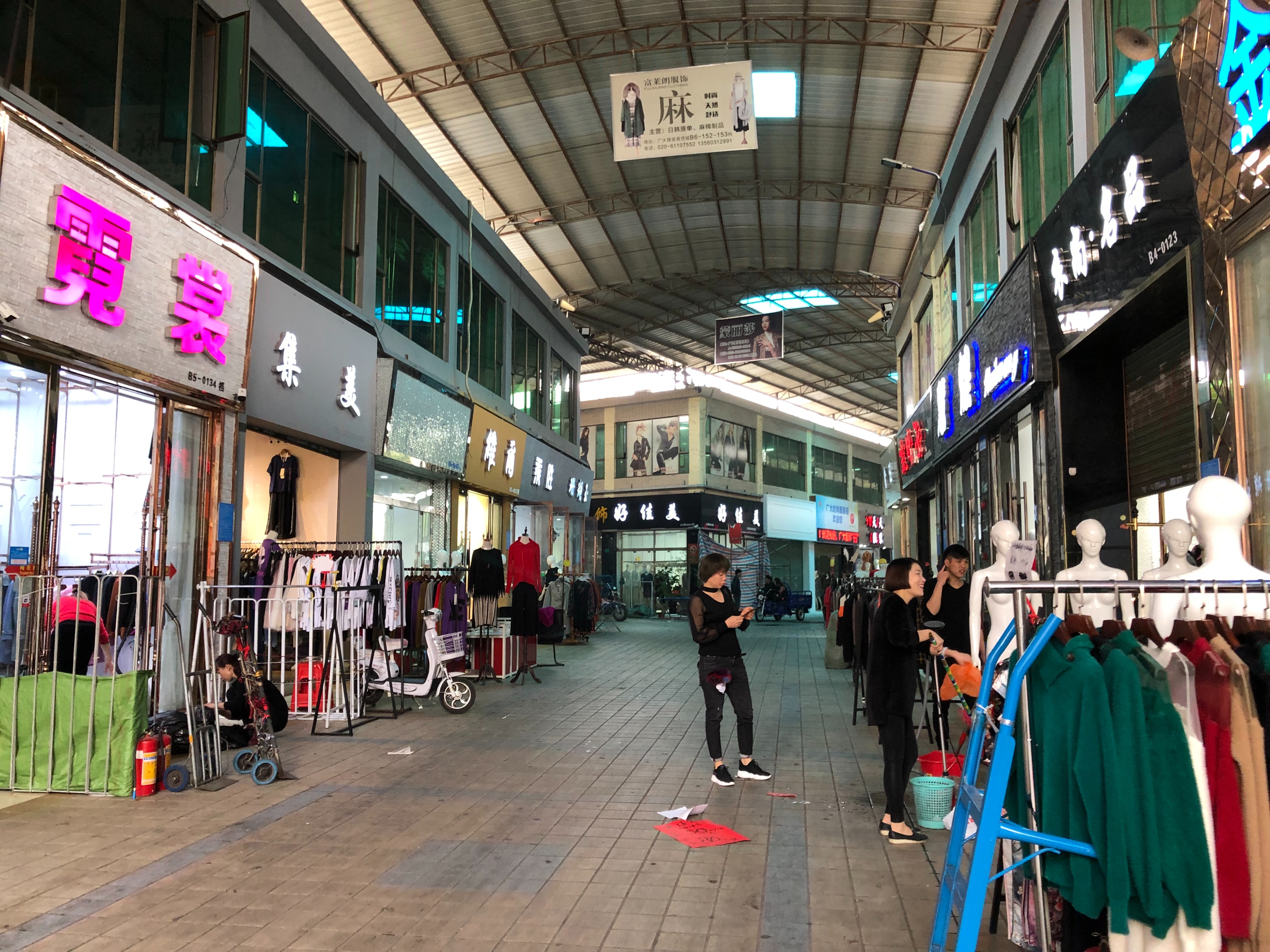 断码尾货货源拿货渠道,服装尾货批发技巧和方法