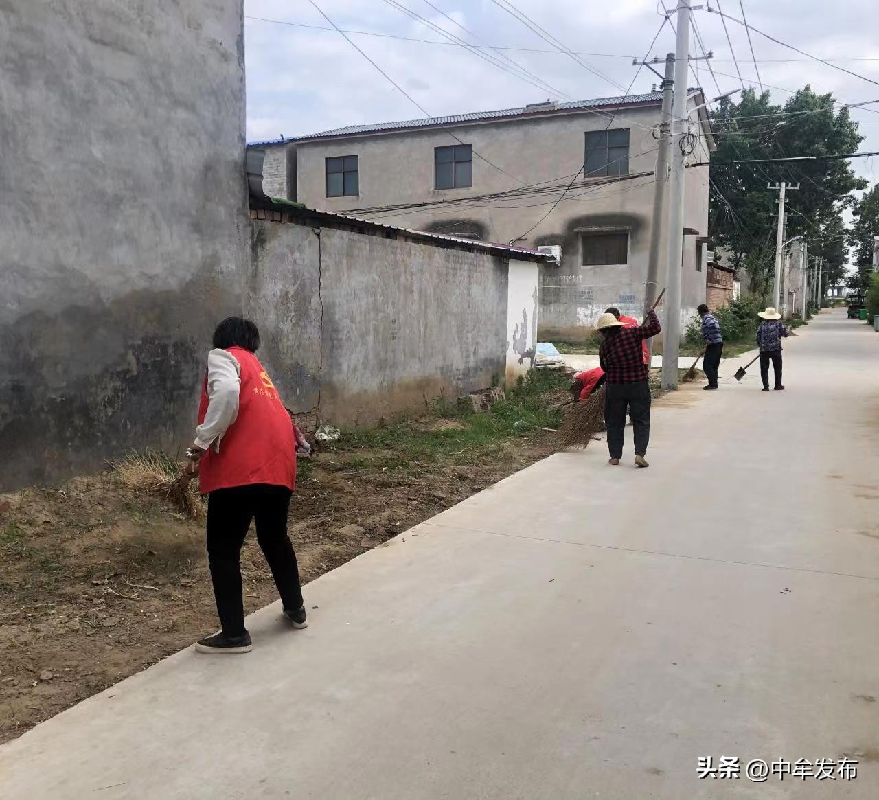 黄镇美丽乡村建设,杨湾镇整治人居环境扮靓美丽乡村