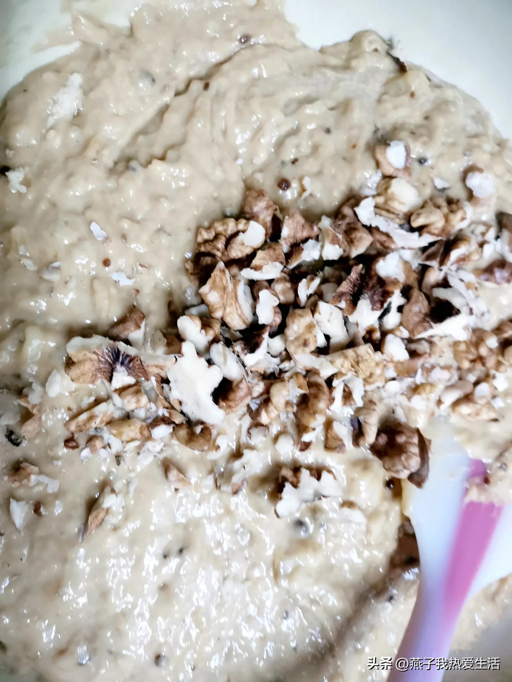 小蛋糕面包制作教程简单又好看,少糖少油香蕉蛋糕的家庭做法视频