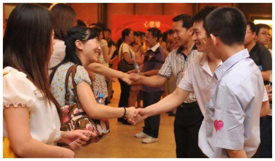 女大学生非5000万富二代不嫁,女子扬言非5000万资产富二代不嫁