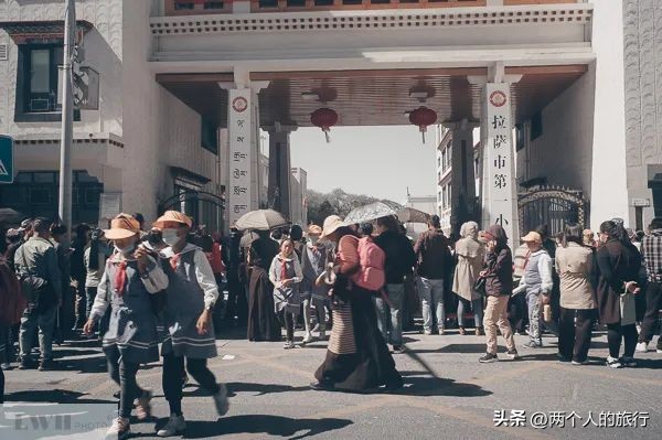 拉萨烈阳下,偷来了一天——两人单车穿越阿里行17