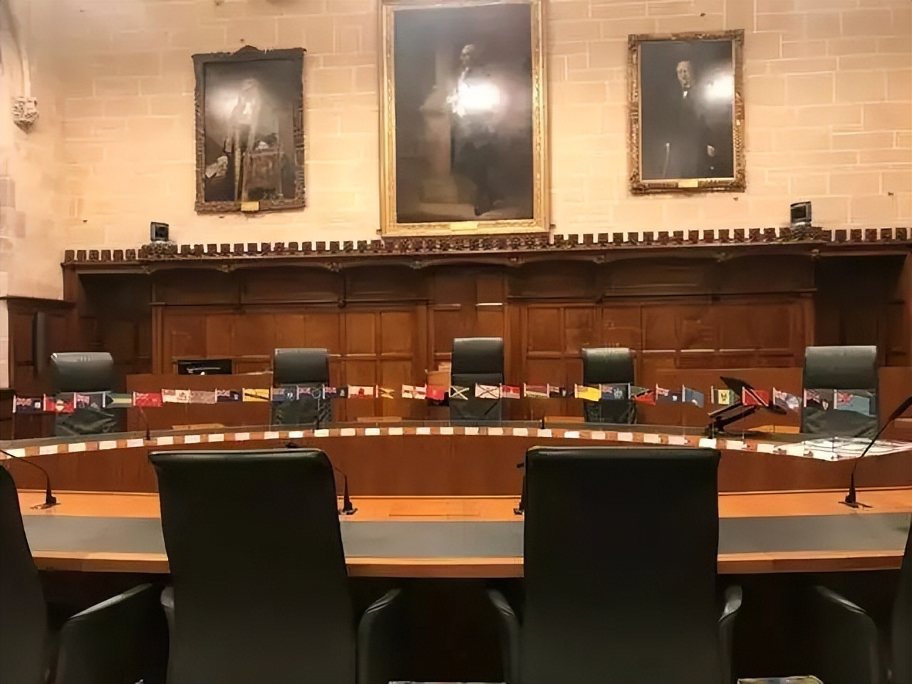 英国13岁男孩长大后现状,英国13岁小男孩现状