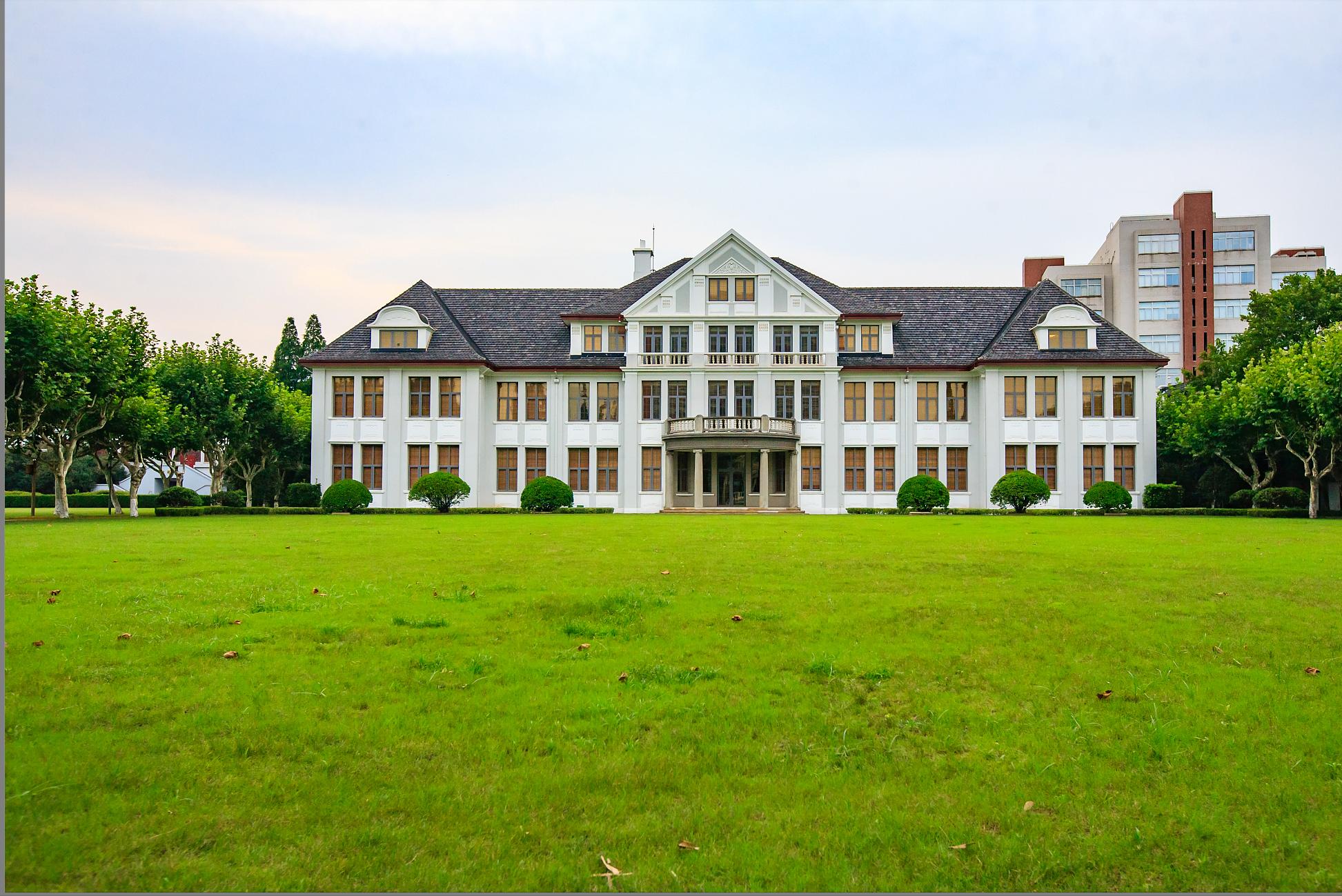 临清华北大，畅享学术盛宴——清华大学附属中学上地学校