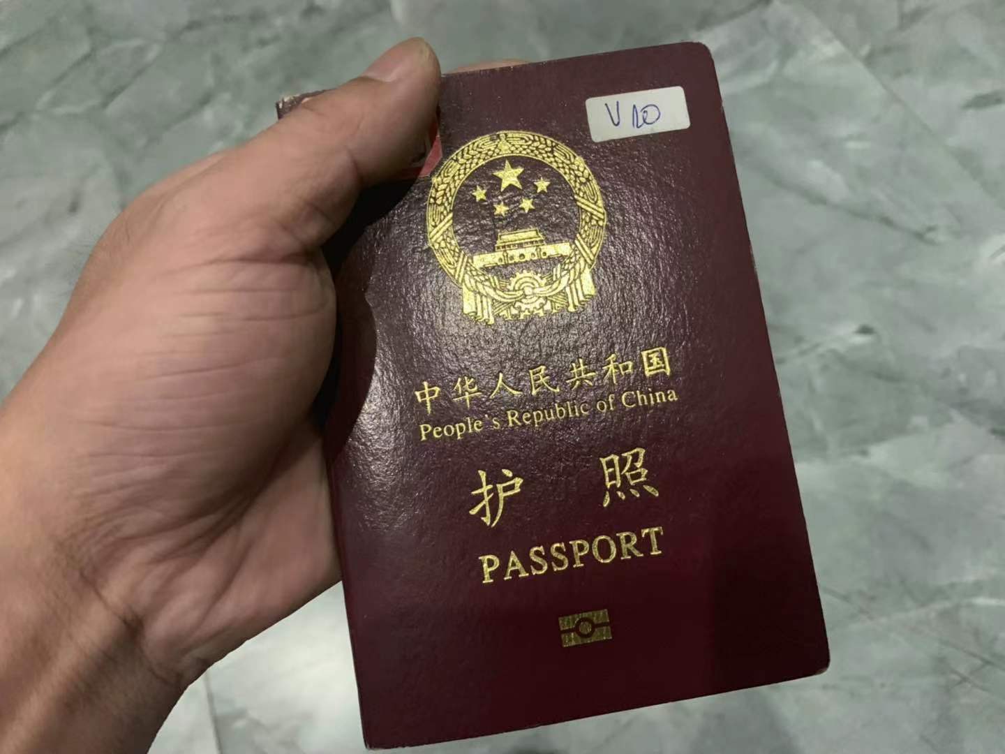 老挝姑娘远嫁中国后回娘家,老挝小姑娘嫁中国人