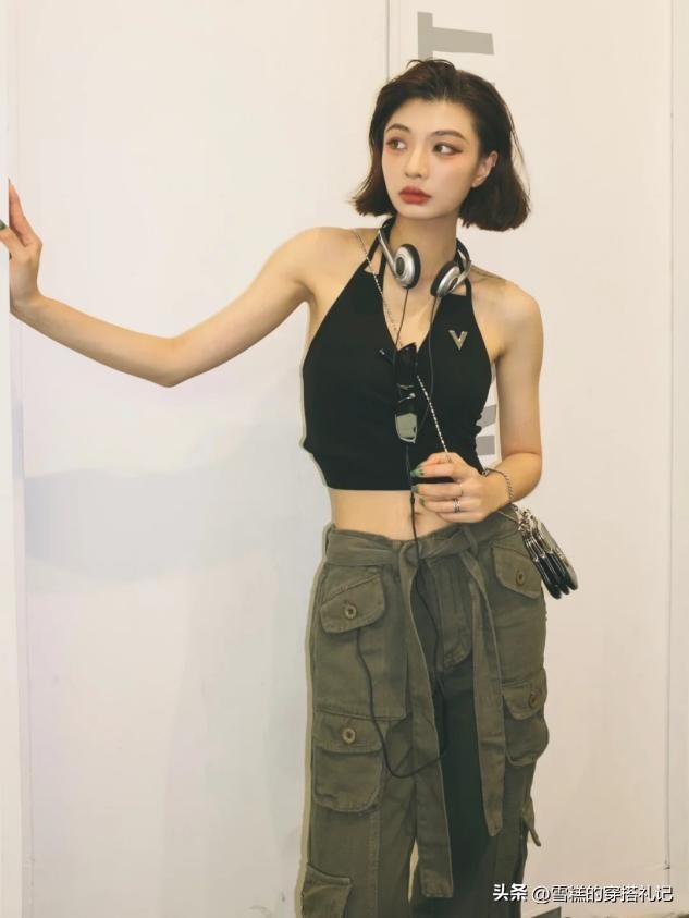 无意间火了的裤子,突然爆火的黑色裤装