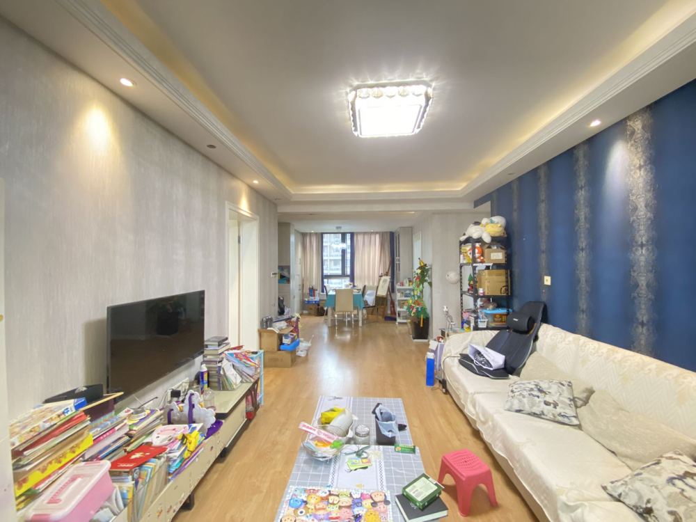 售：「张江汤臣豪园四期」高楼层90㎡两房，精装修带车位