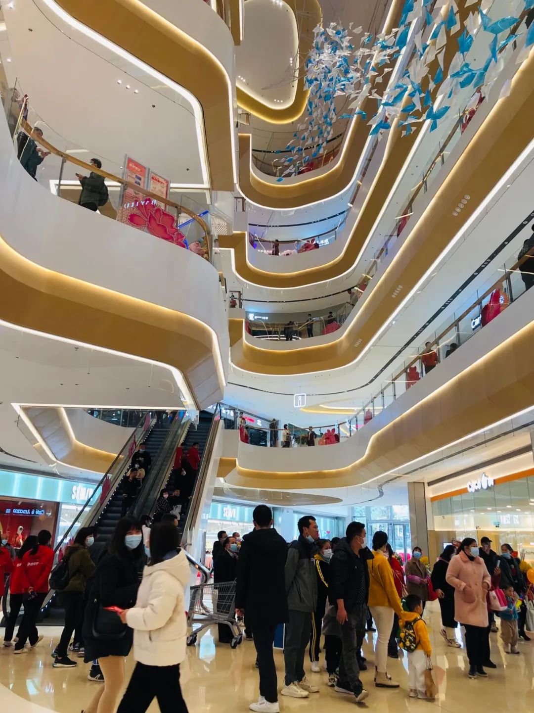 上海龙光蓝鲸世界开业时间,龙光蓝鲸世界临港