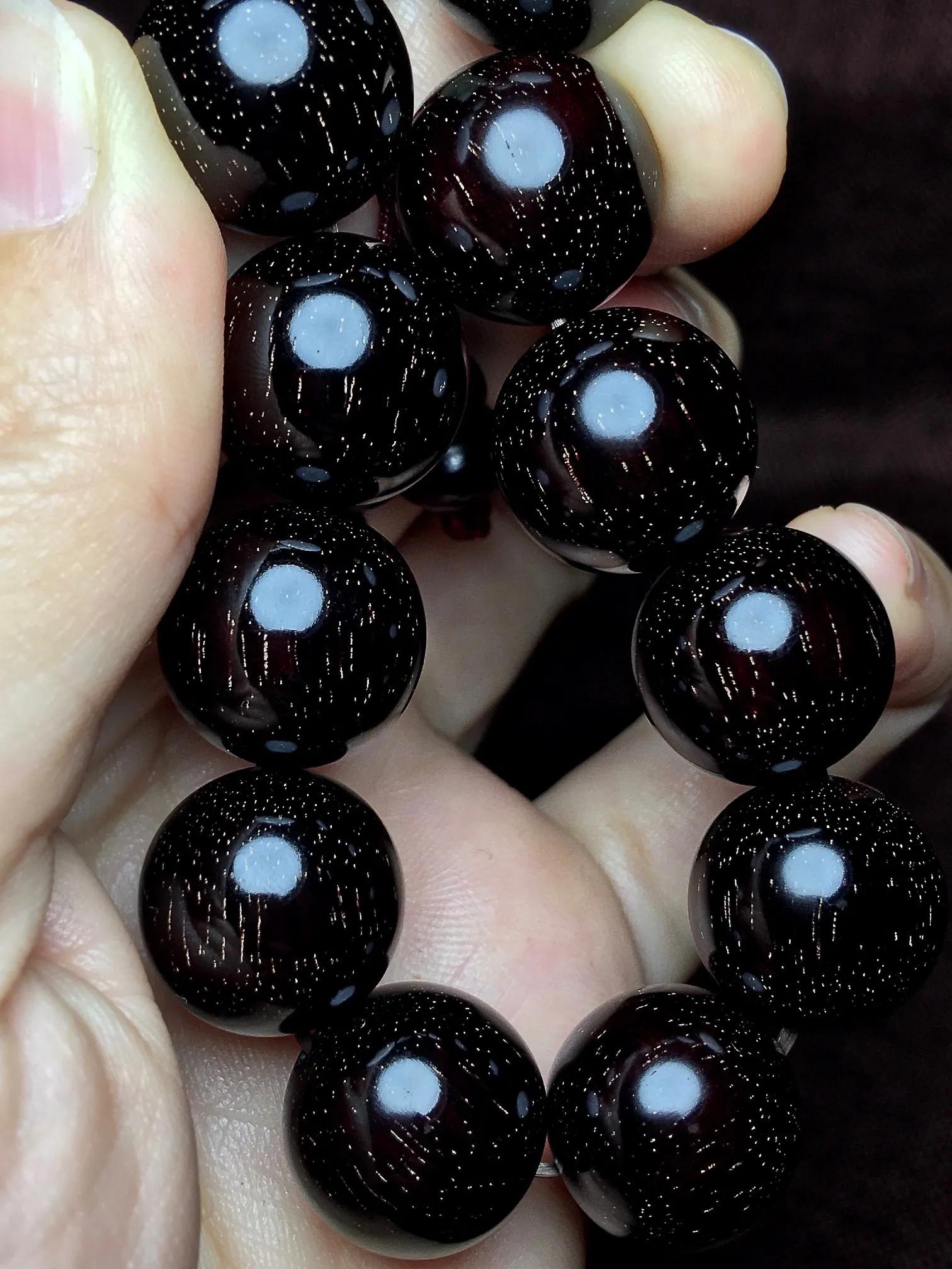 印度小叶紫檀手串正确的盘玩方法,抖音印度小叶紫檀手串是真的吗