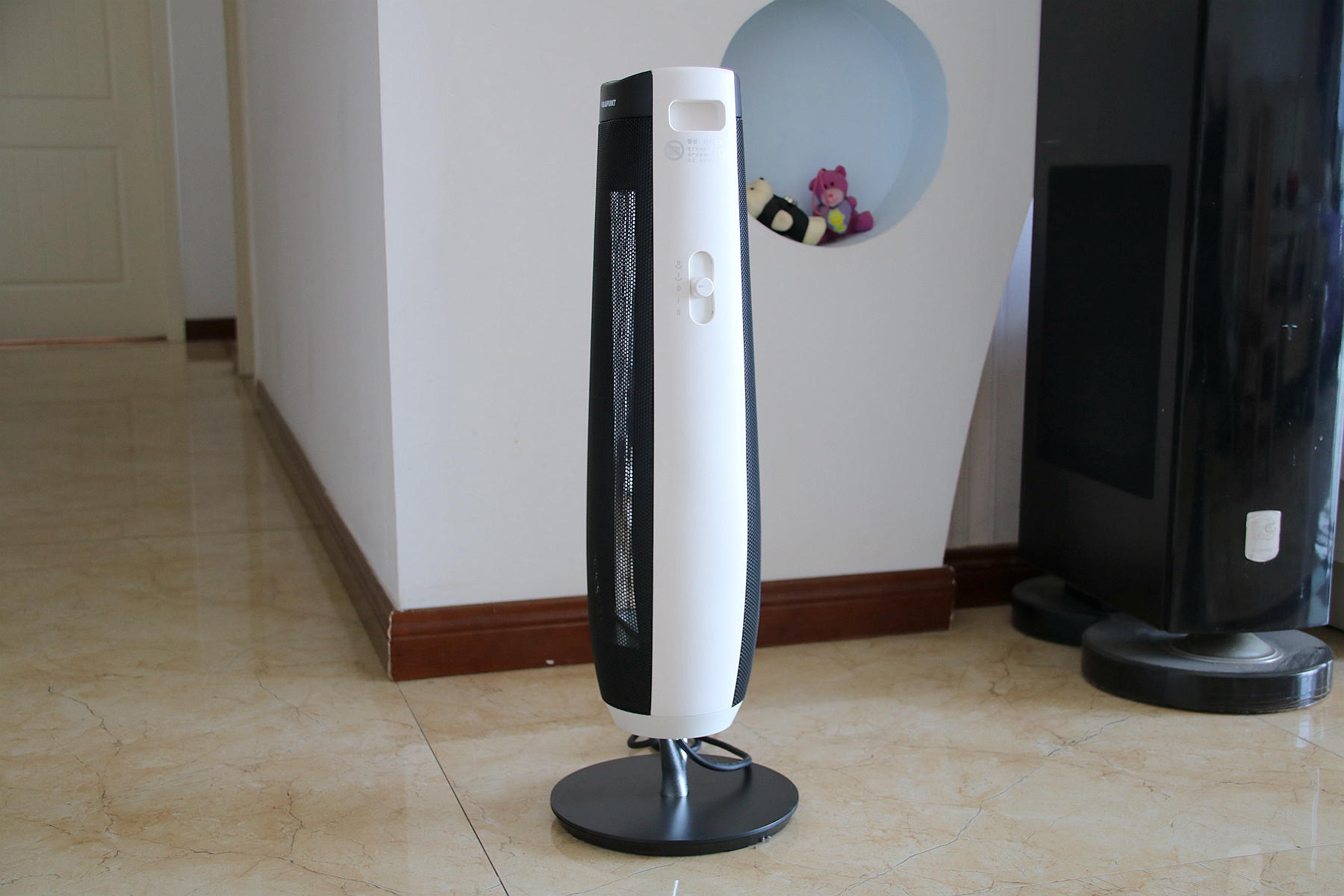 自从有了蓝宝这个“小太阳”，这个冬天家里从此不再寒冷