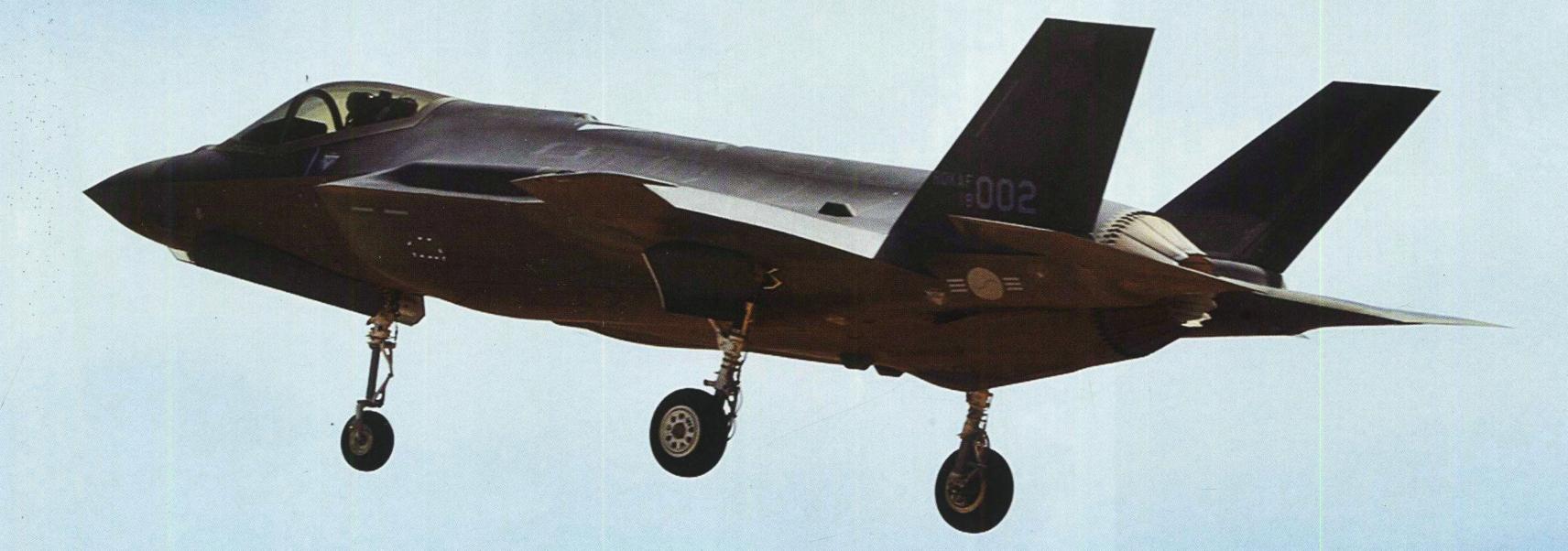 从没见过如此强悍的攻击型无人机,f35战斗机大战歼二零战斗机