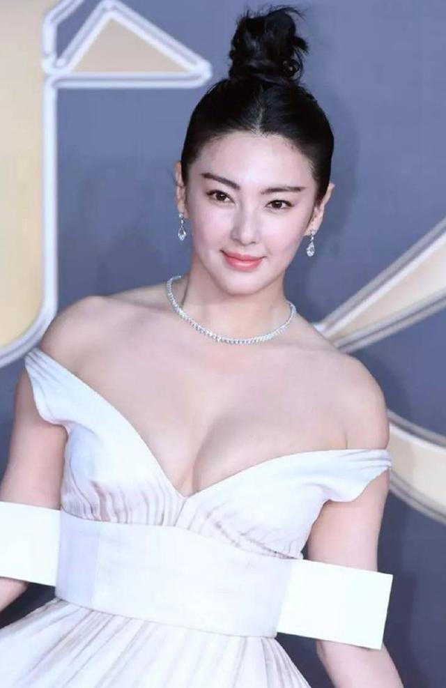 中国最美的10大美女明星,中国十大美女印度10大美女