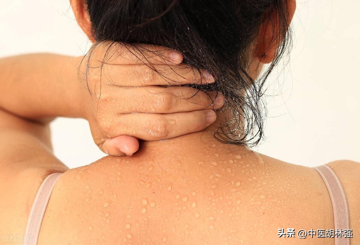 手心出汗是阴虚还是湿热虚汗,出手汗脚汗是肾阴虚还是脾胃虚