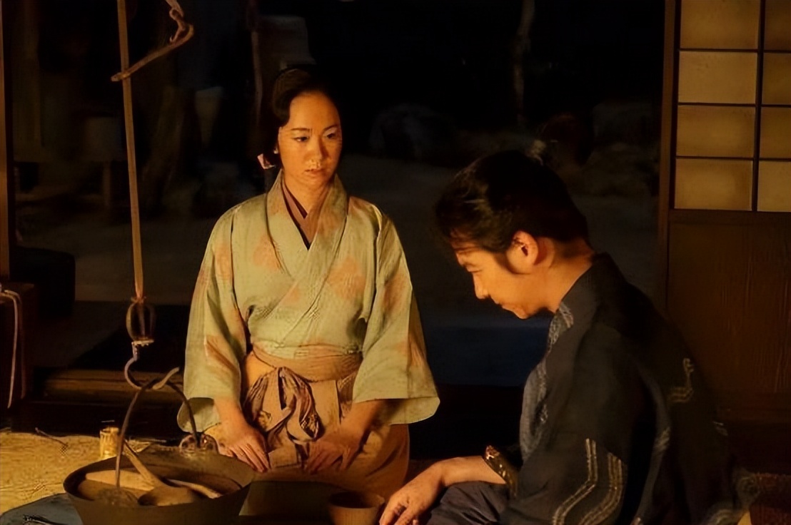 日本奇葩陋习“夜爬”：为繁衍后代不择手段，却因一个男人而废止