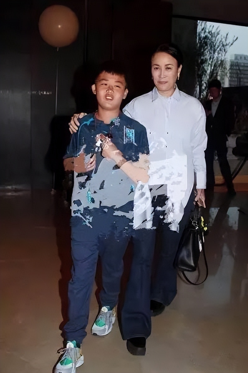 那英与高峰结过婚没有,那英与高峰的恋爱