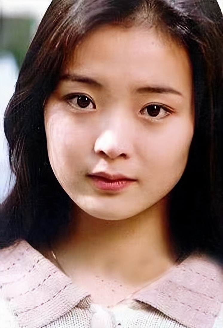 王艳23岁嫁入豪门跟老公差几岁,王艳嫁入豪门真实生活