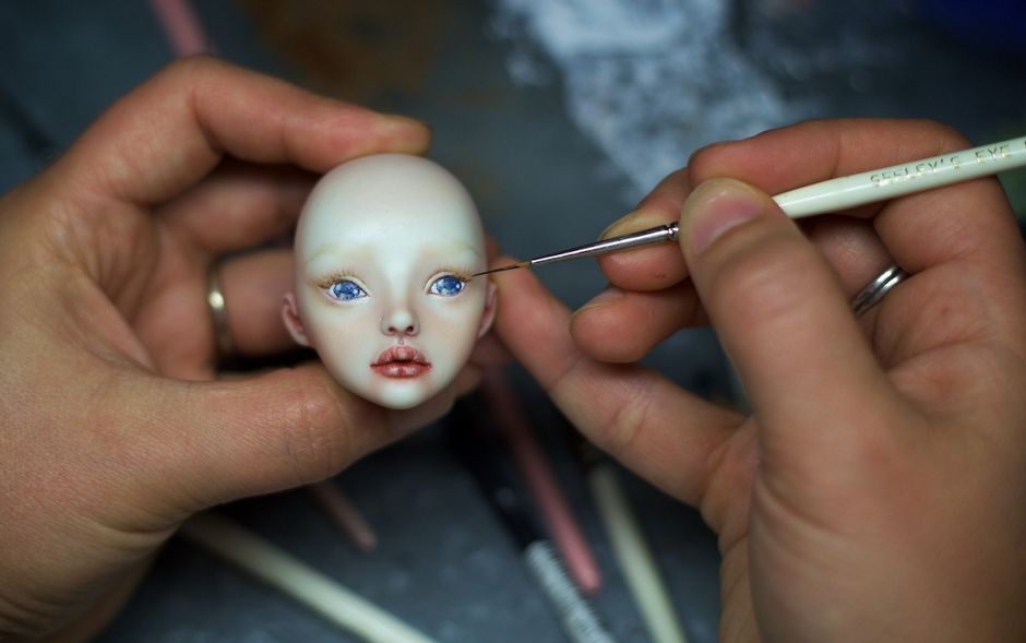 惊呆!李晨花200万为范冰冰定制的新娘娃娃,原来长这样!