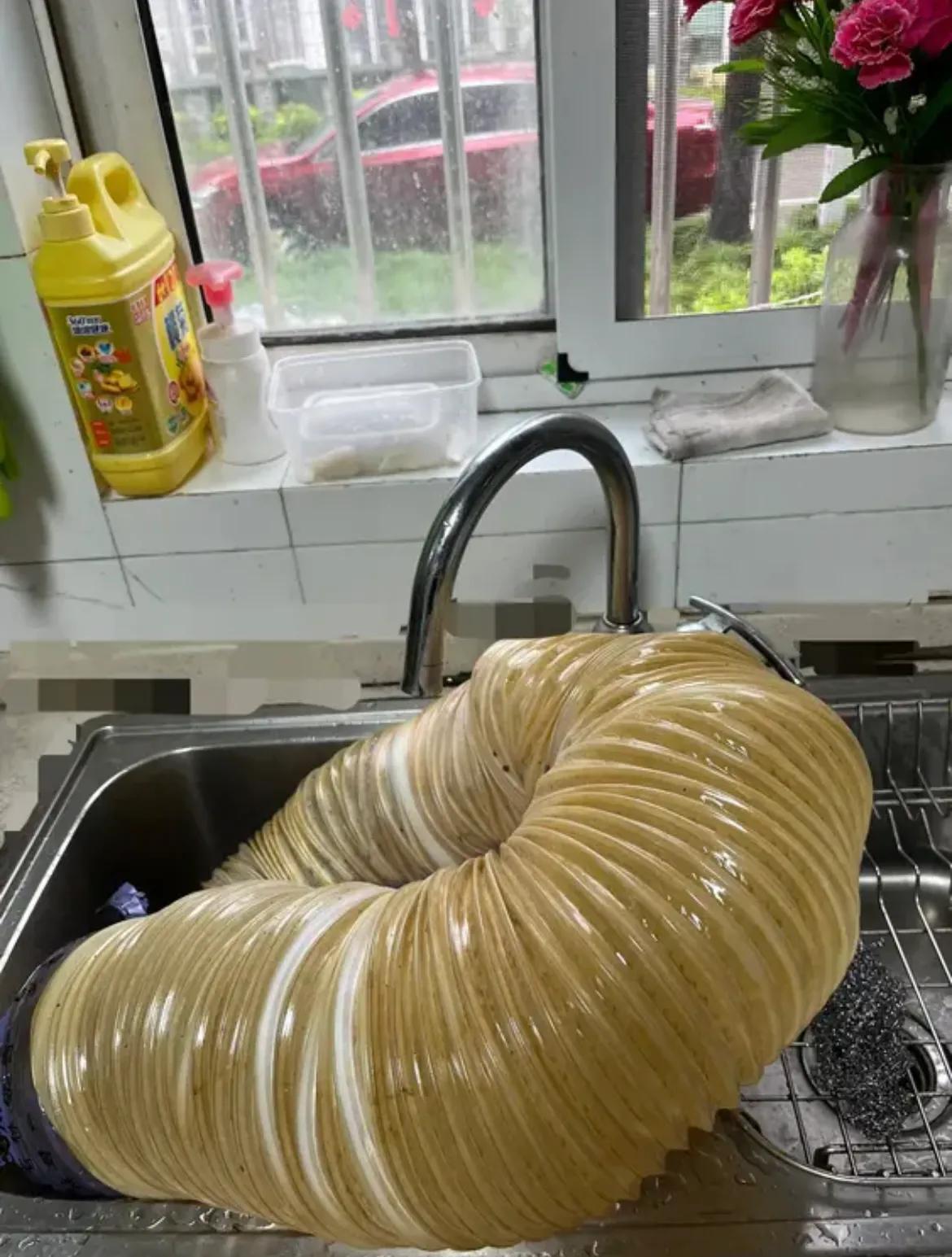 油烟机换油烟管,更换油烟机老管道