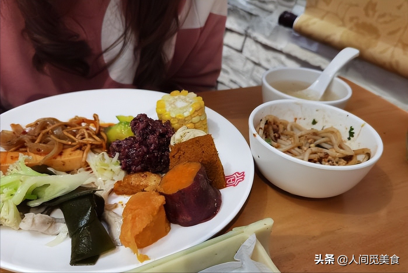 云南最好吃的豆花米线在哪里,昆明有没有10块钱一碗的米线