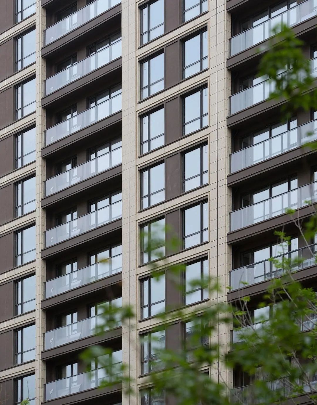 外立面材料造价排名,铝板真石漆外墙效果图