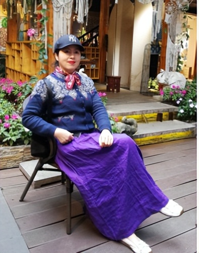 众诗人品读许庆胜《诗坛胡松夏现象解剖》专著诗•50首