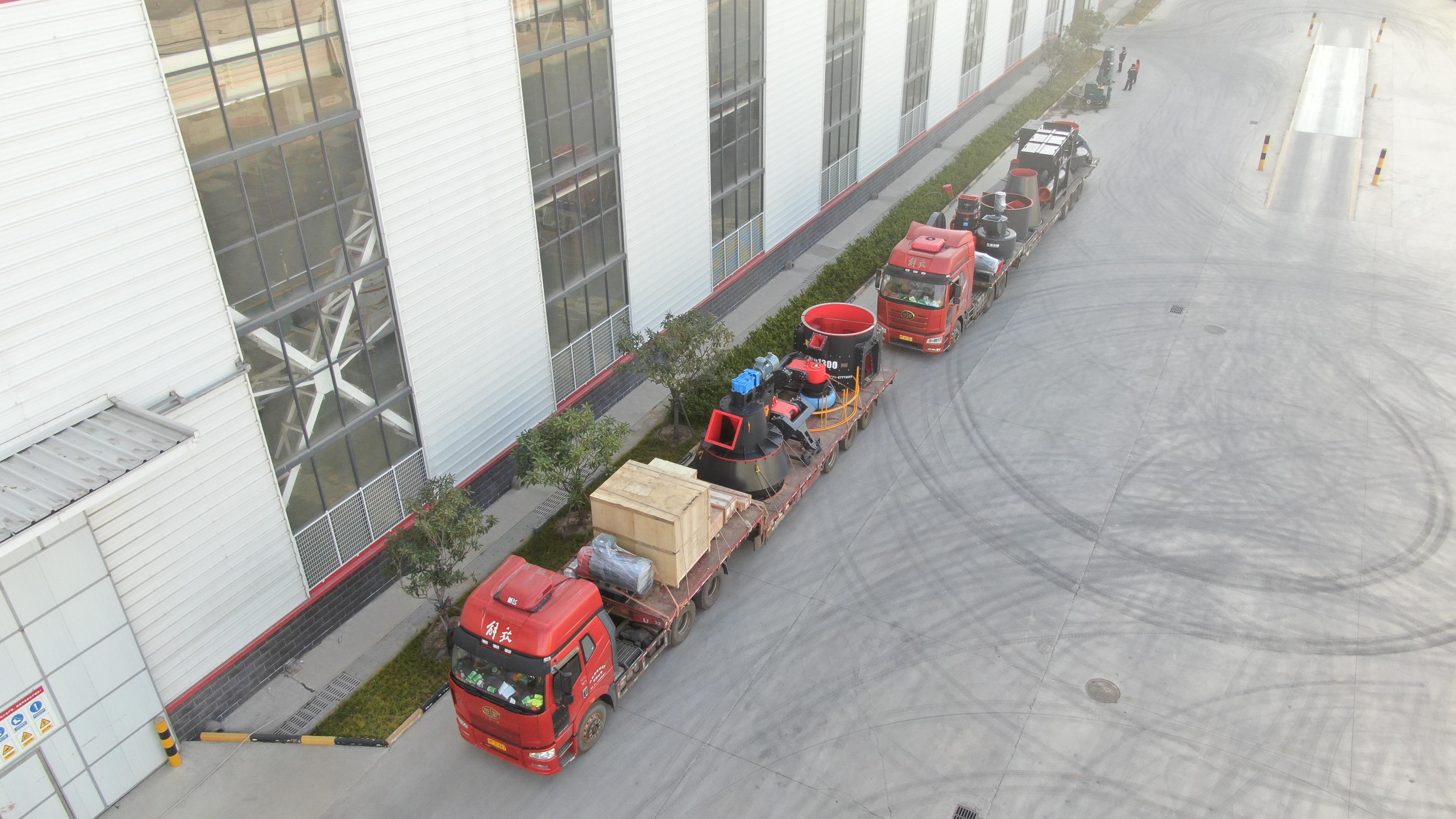 红星新型环保碎石机,大型商用磨粉机全自动一体