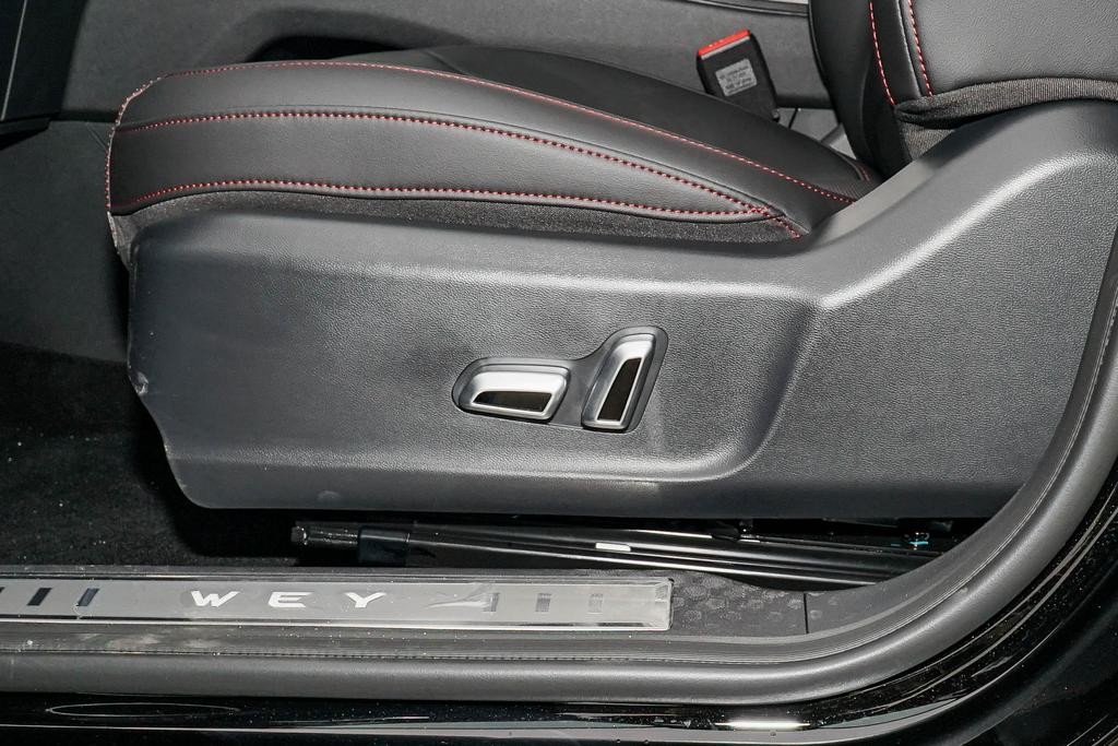 weyvv52020款1.5t两驱颜先锋,国产suv2.0t四驱的哪款性价比高