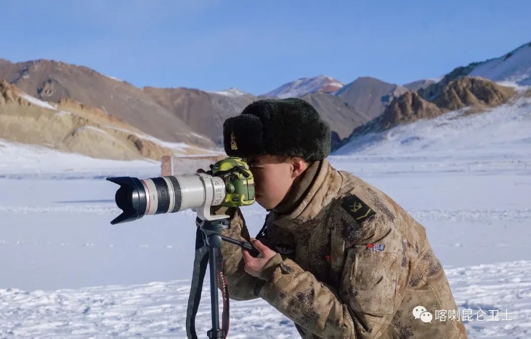 边疆兵记者,有请边防军人走上舞台