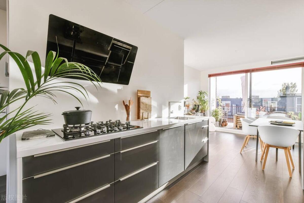 新房在装修选购多大油烟机,选购油烟机要注意烟管口径